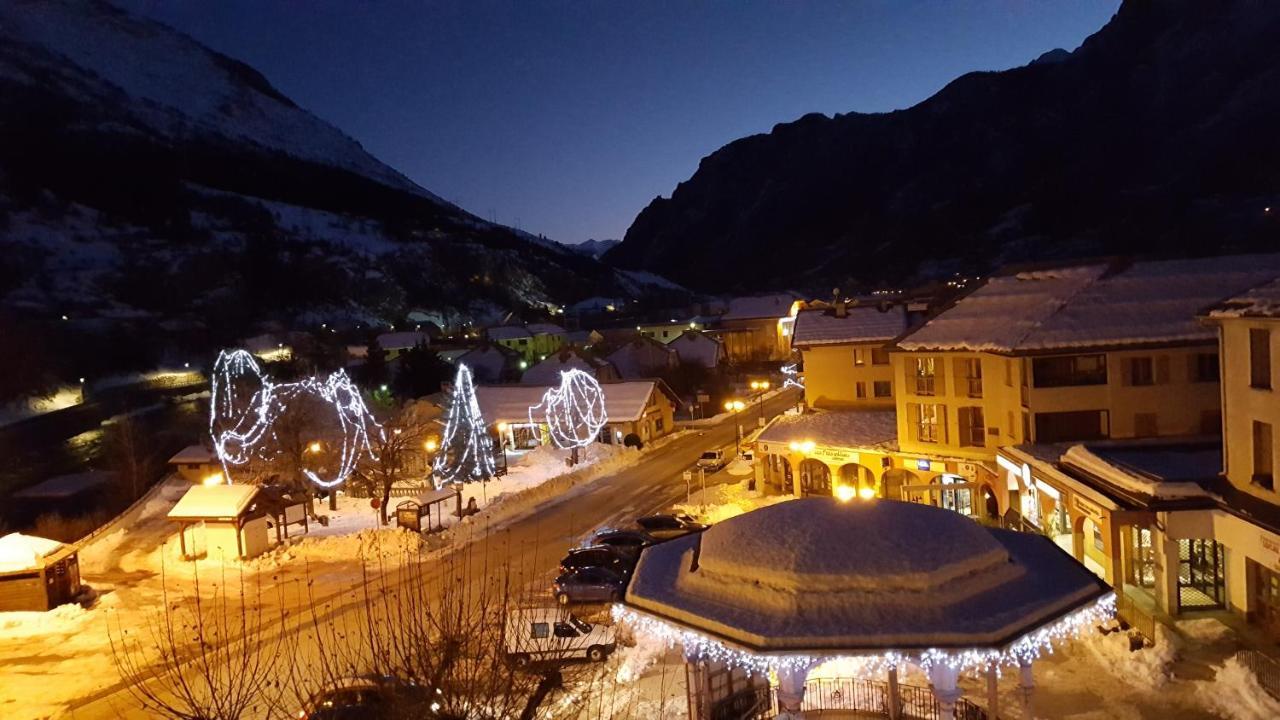 Hotel Restaurant Glaizette LʼArgentière-la-Bessée Exterior foto