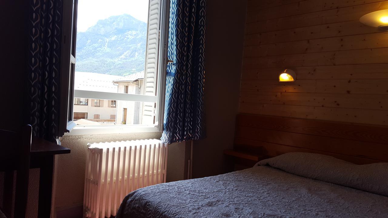 Hotel Restaurant Glaizette LʼArgentière-la-Bessée Exterior foto